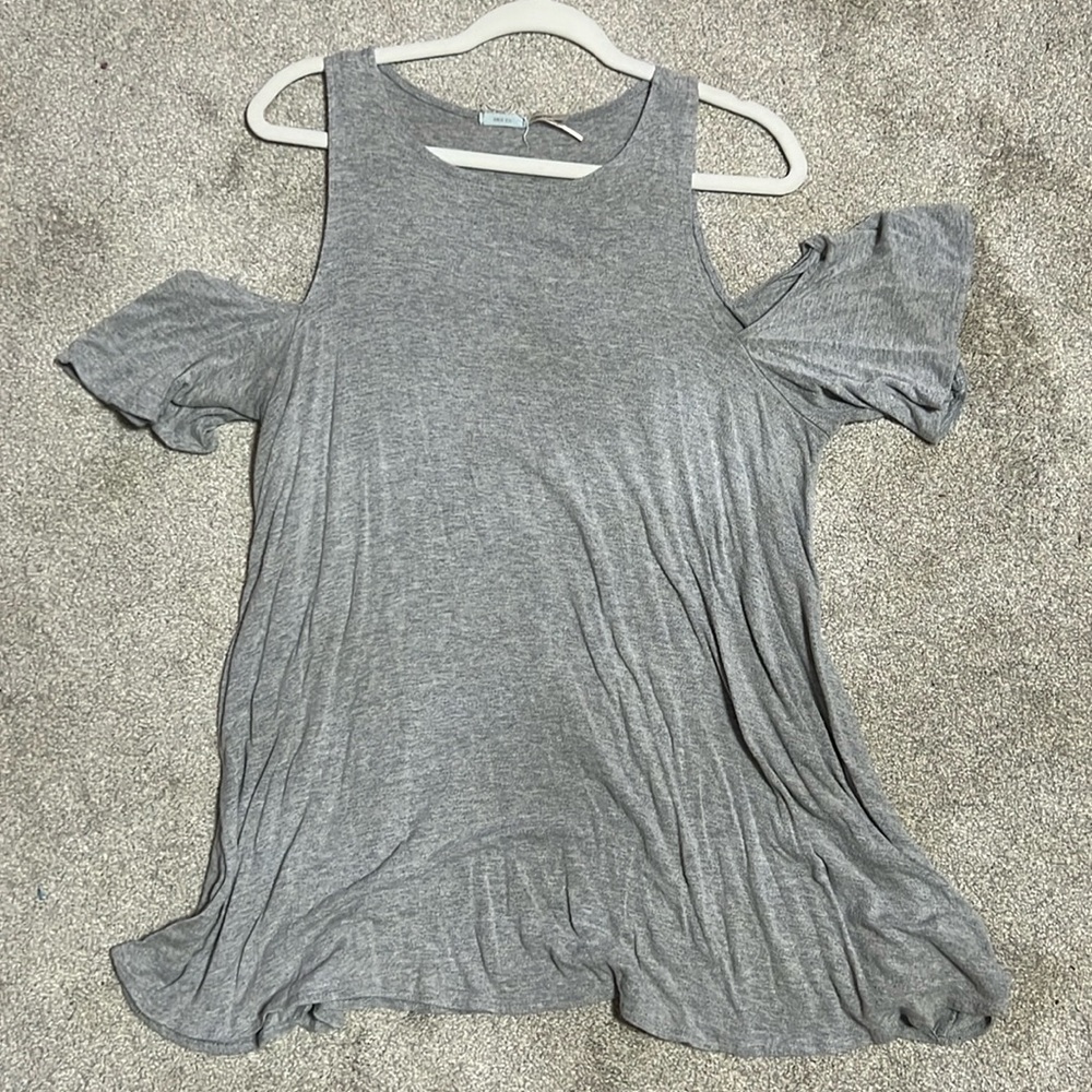 Urban outfitters off shoulder top worn but still in good condition